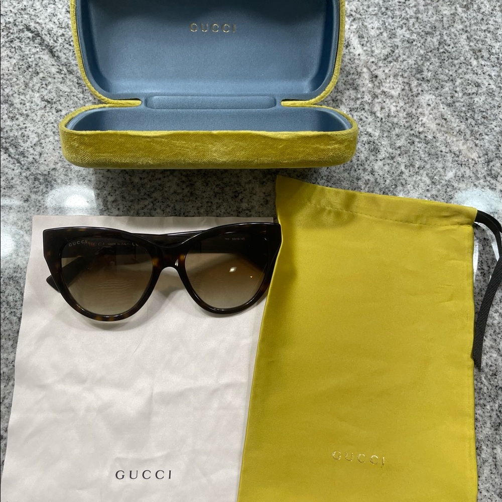 Gucci cat eye sunglasses